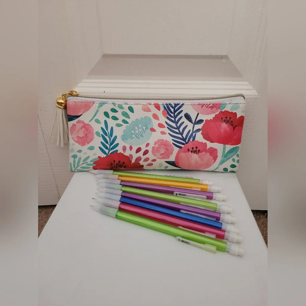 U Style Pencil case with 8 Bic Mechanical pencils